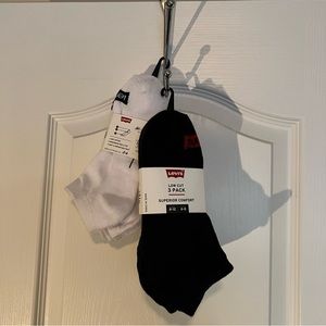 6 pairs of socks, 3 white, 3 black NWT LEVIS
